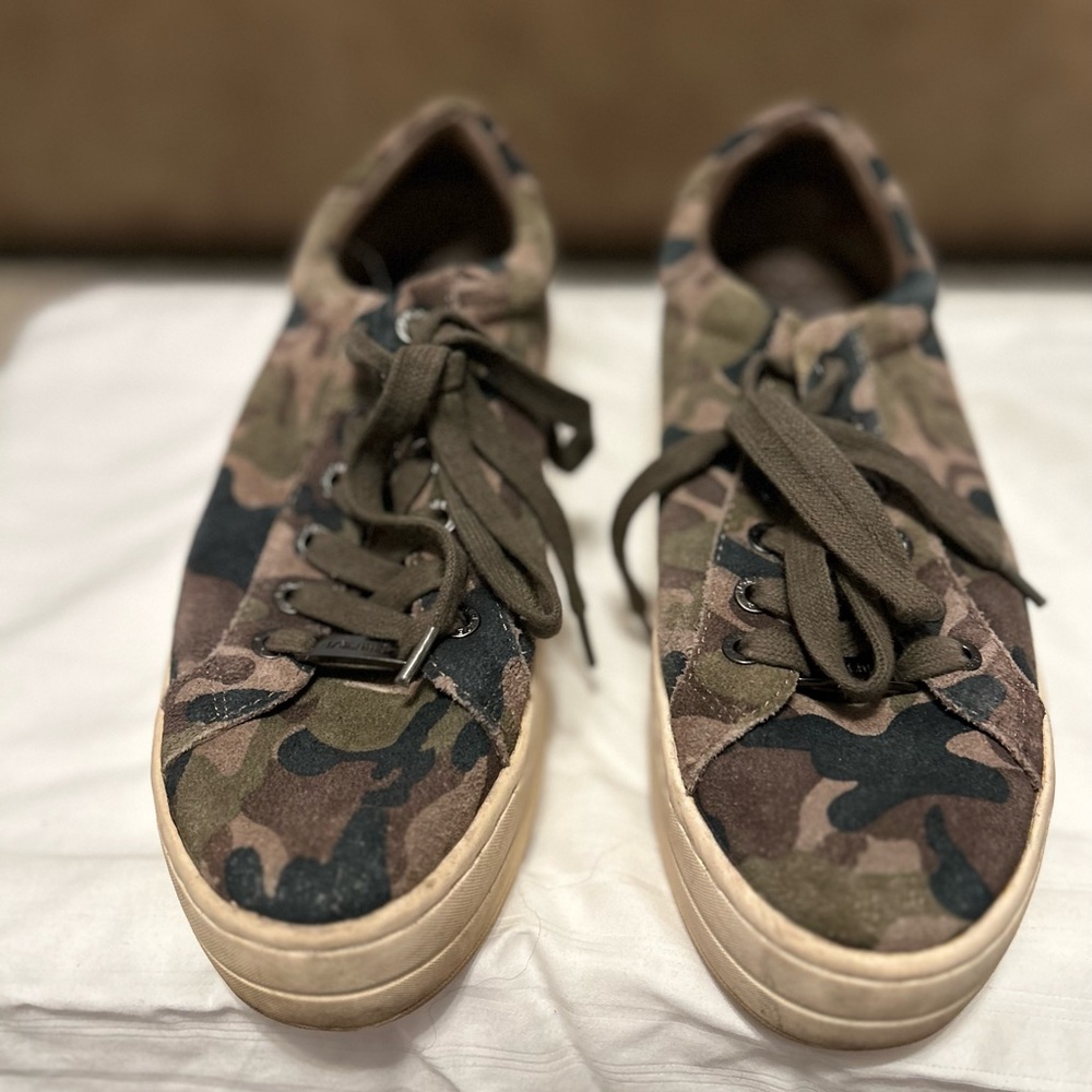 J Slides Laced Sneakers Size 8.5